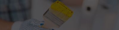 Pinsel mit gelber Farbe — Datenschutz Malermeister Hinsch Hamburg